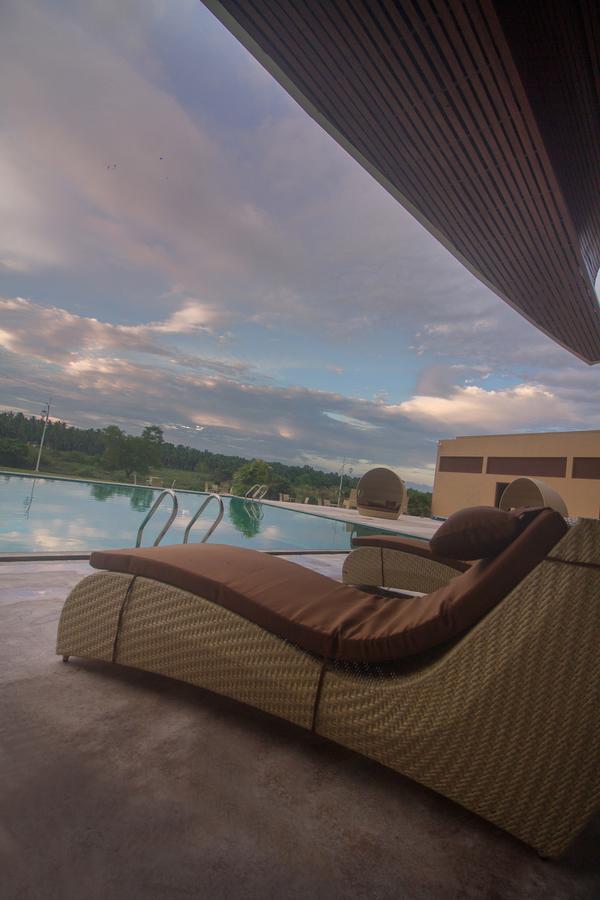Avenra Gangaara Hotel Wennappuwa Exterior foto
