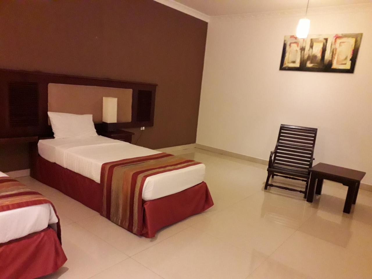 Avenra Gangaara Hotel Wennappuwa Exterior foto